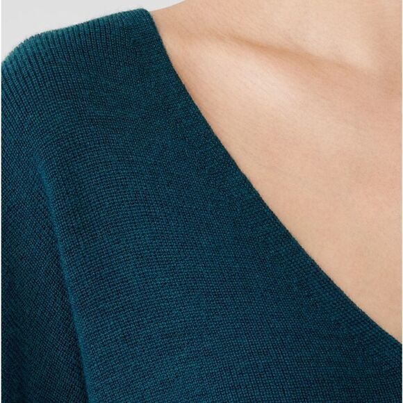 EILEEN FISHER Merino V-Neck Top Regenerative Wool Blue Spruce Women’s Size XXS - Picture 5 of 9